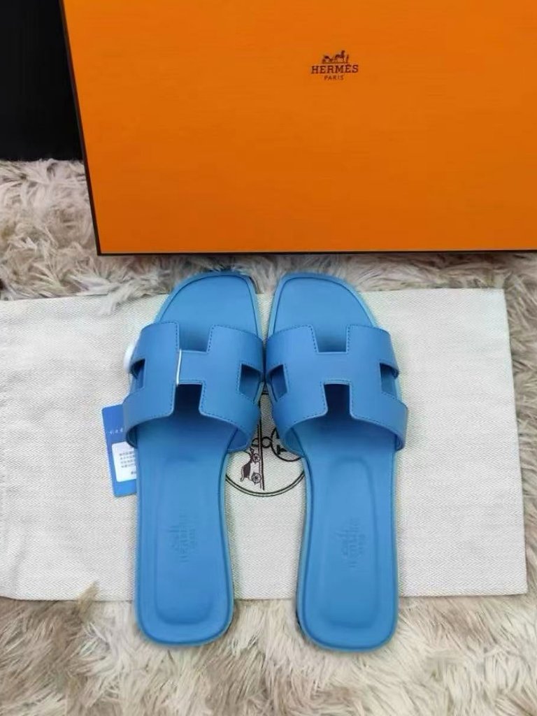 Hermes Vibrant Blue Epsom Calfskin Oran Flat Slides